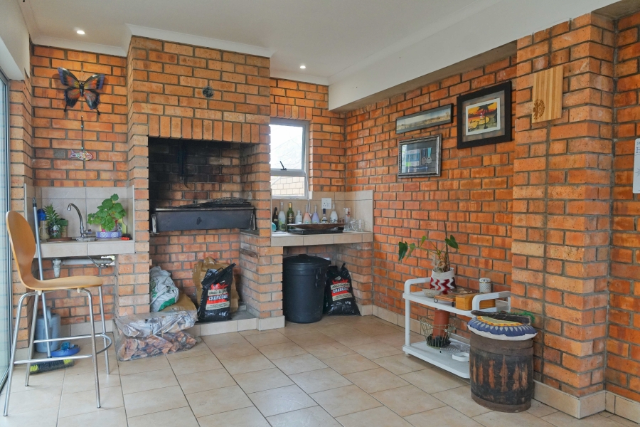 4 Bedroom Property for Sale in Kaysers Beach Eastern Cape